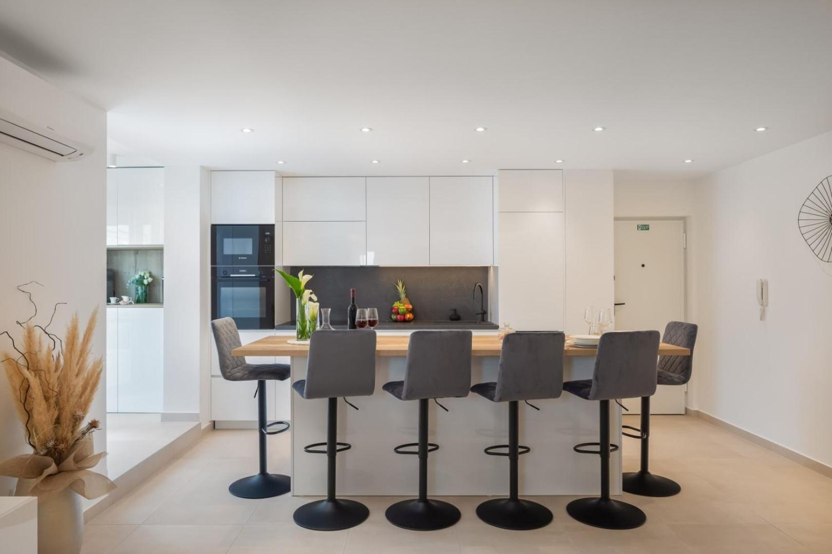 Luxury Apartment Silvery In Split Center With Jacuzzi, Sauna And Parking Екстериор снимка