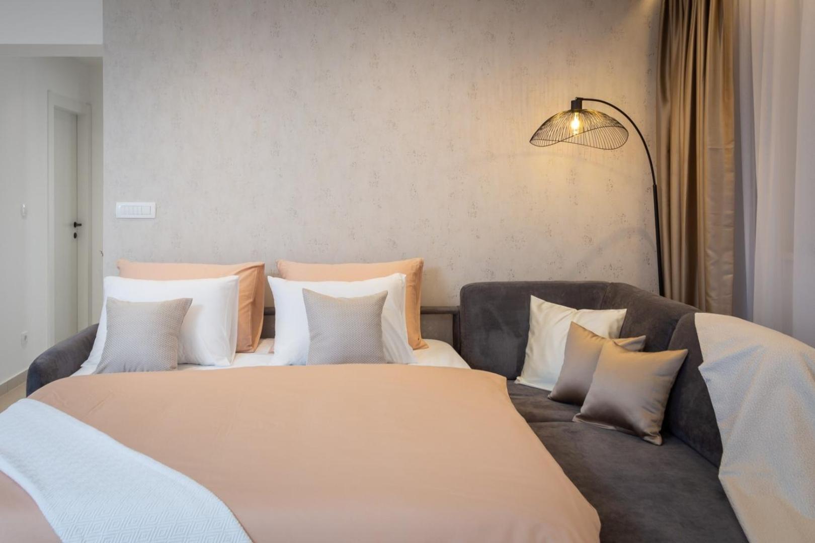 Luxury Apartment Silvery In Split Center With Jacuzzi, Sauna And Parking Екстериор снимка