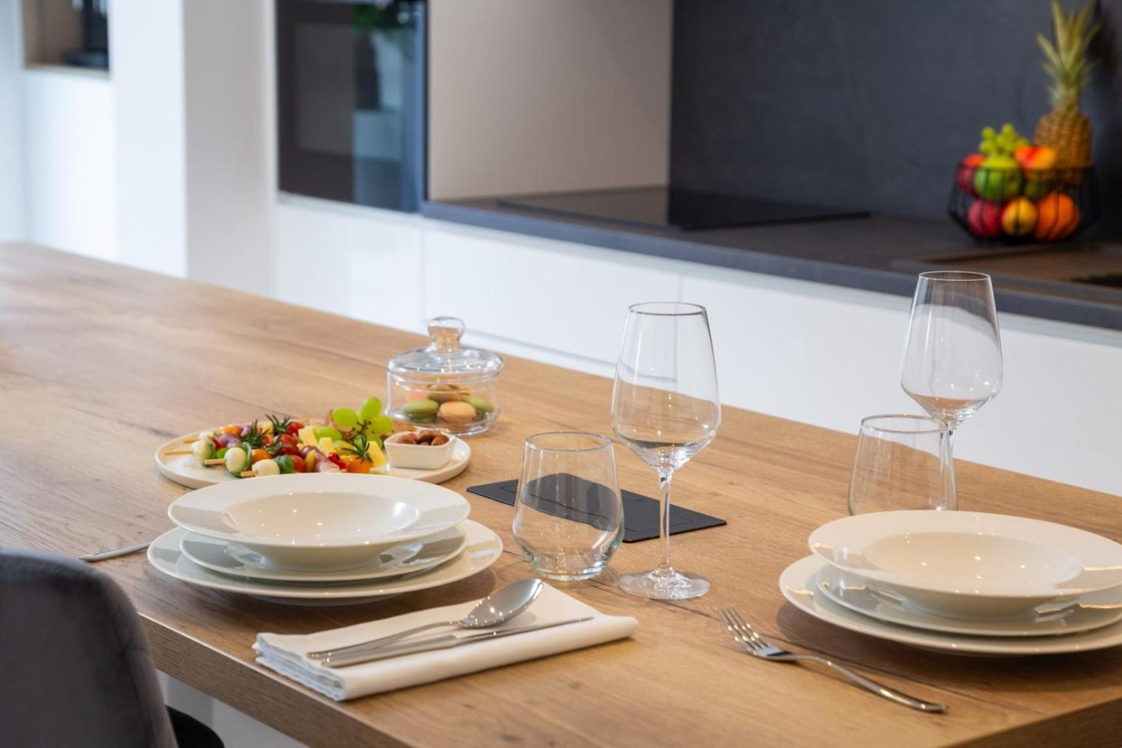 Luxury Apartment Silvery In Split Center With Jacuzzi, Sauna And Parking Екстериор снимка